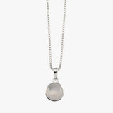 Fine box necklace with round moonstone